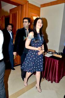 Kareena Kapoor feet photo thumbnail