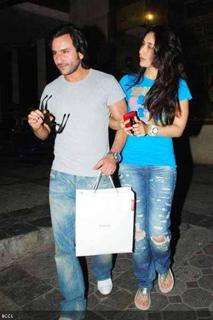 Kareena Kapoor feet photo thumbnail