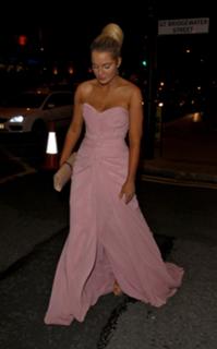 Helen Flanagan feet photo thumbnail