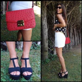 Paula Echevarría feet photo thumbnail