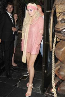Kesha feet photo thumbnail
