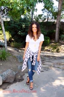 Rocsi Diaz feet photo thumbnail