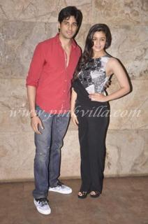 Alia Bhatt feet photo thumbnail