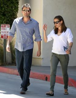 Jennifer Garner feet photo thumbnail