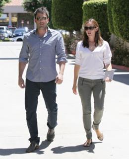 Jennifer Garner feet photo thumbnail