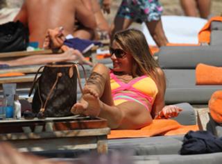 Sofía Vergara feet photo thumbnail