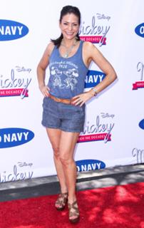 Constance Marie feet photo thumbnail