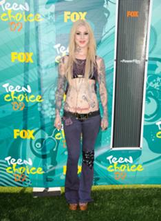 Katherine von Drachenberg feet photo thumbnail