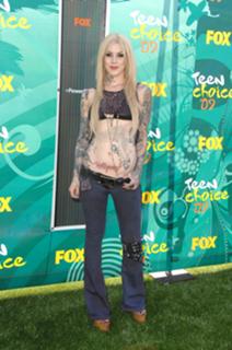 Katherine von Drachenberg feet photo thumbnail
