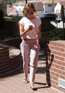 Ashley Tisdale feet photo thumbnail