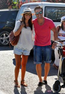 Paula Echevarría feet photo thumbnail