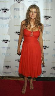 Fergie feet photo thumbnail