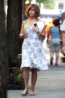 Jennifer Aniston feet photo thumbnail