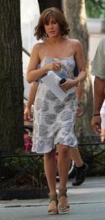 Jennifer Aniston feet photo thumbnail