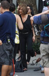 Jennifer Aniston feet photo thumbnail