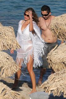 Sofía Vergara feet photo thumbnail