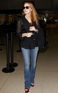 Jessica Chastain feet photo thumbnail