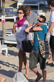 Sofía Vergara feet photo thumbnail