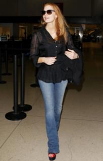 Jessica Chastain feet photo thumbnail