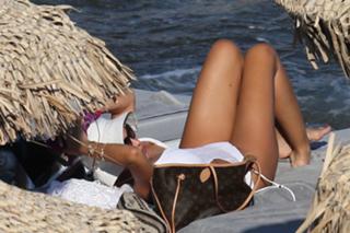 Sofía Vergara feet photo thumbnail