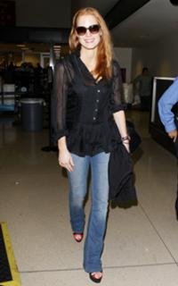 Jessica Chastain feet photo thumbnail