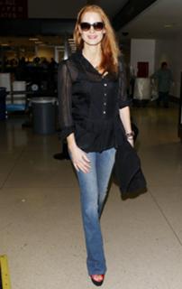 Jessica Chastain feet photo thumbnail