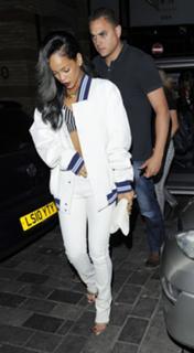 Rihanna feet photo thumbnail