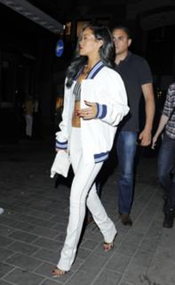 Rihanna feet photo thumbnail