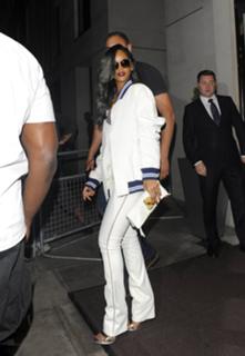 Rihanna feet photo thumbnail