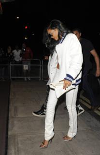 Rihanna feet photo thumbnail
