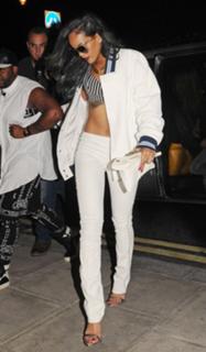 Rihanna feet photo thumbnail