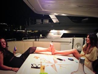 Elisabetta Canalis feet photo thumbnail