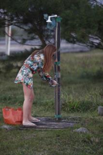 Marina Ruy Barbosa feet photo thumbnail