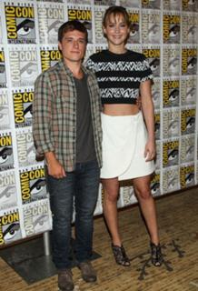 Jennifer Lawrence feet photo thumbnail