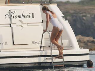 Uma Thurman feet photo thumbnail
