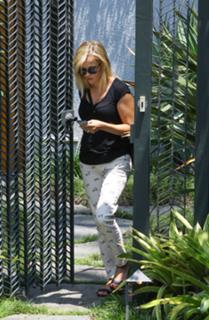 Reese Witherspoon feet photo thumbnail