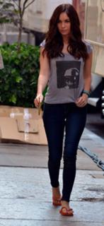 Megan Fox feet photo thumbnail