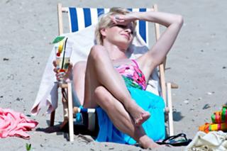 Malgorzata Kozuchowska feet photo thumbnail