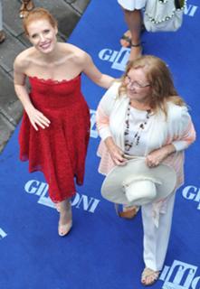 Jessica Chastain feet photo thumbnail