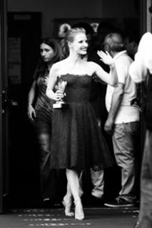 Jessica Chastain feet photo thumbnail