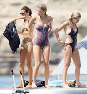 Bar Refaeli feet photo thumbnail