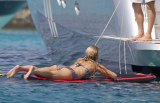 Bar Refaeli feet photo thumbnail