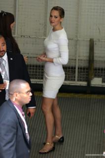 Jennifer Lawrence feet photo thumbnail