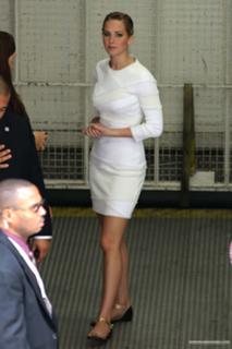 Jennifer Lawrence feet photo thumbnail