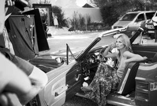 Kate Moss feet photo thumbnail