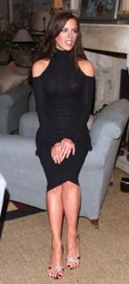 Kate Beckinsale feet photo thumbnail