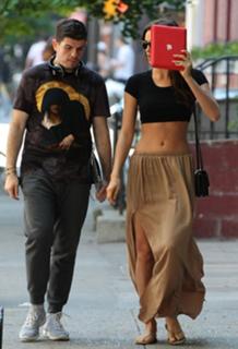 Irina Shayk feet photo thumbnail