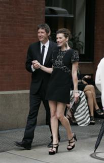Milla Jovovich feet photo thumbnail