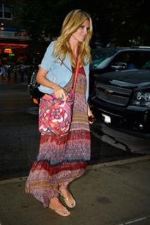Heidi Klum feet photo thumbnail