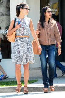 Jordana Brewster feet photo thumbnail